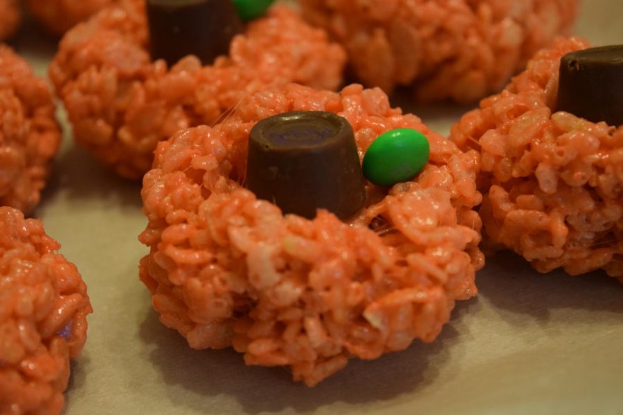 Rice krispie pumpkins