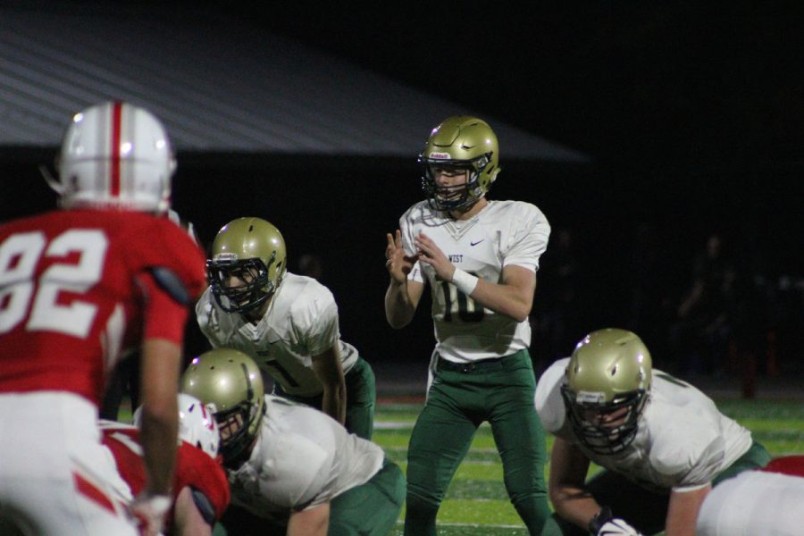 Evan Flitz '18 calls for the ball on Friday, Oct. 20.