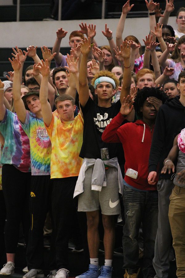 The student section watches as Rachael Saunders ‘18 shoots two free throws on Friday, Jan. 26.