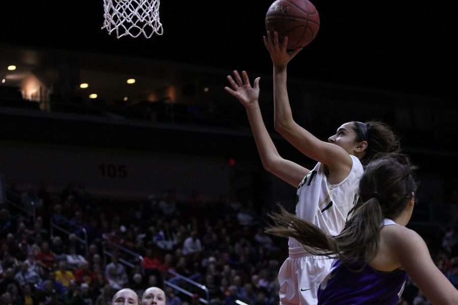 Cailyn Morgan '19 goes up for a layup during the second half of the game on Thursday, March 1.