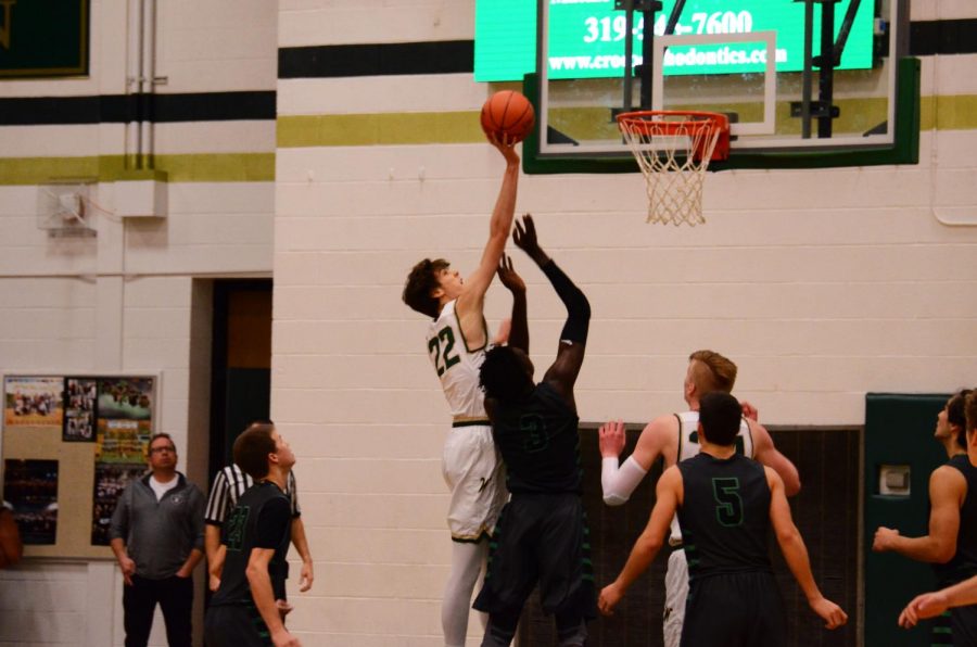 Patrick McCaffery '19 scores two points during the first quarter on Saturday, Dec. 1.