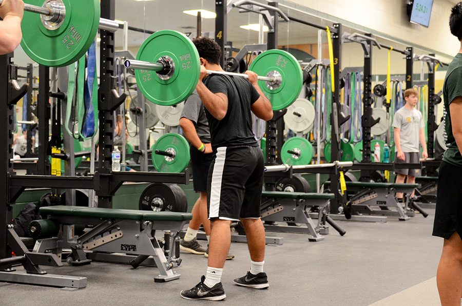 Ali Alwahdani 20 back squats during his football weightlifting session.