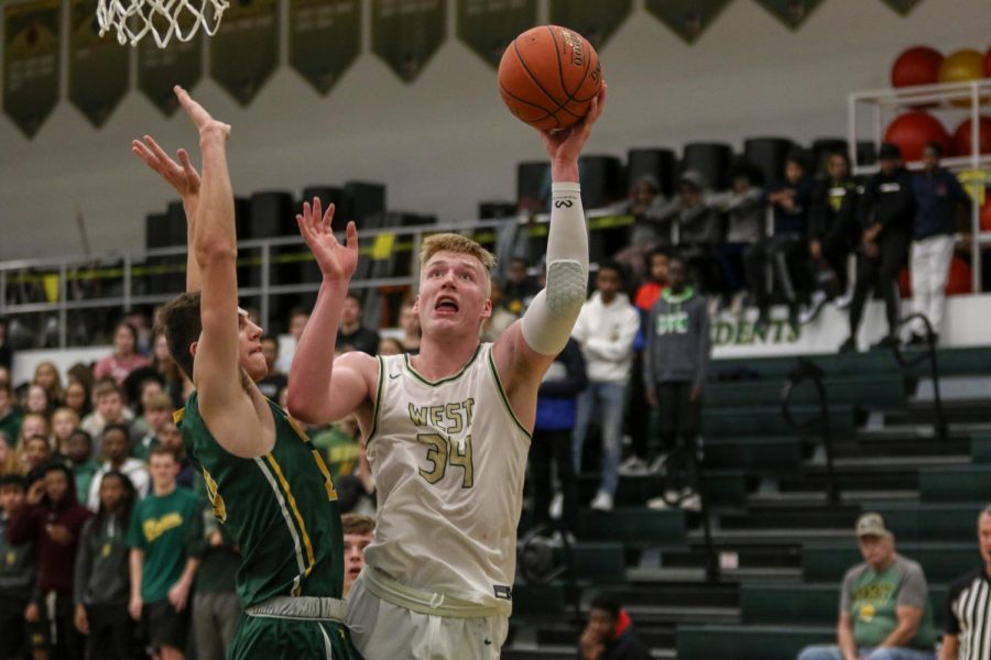 Even Brauns '20 goes up for a layup against Dubuque Hempstead on Jan. 7.