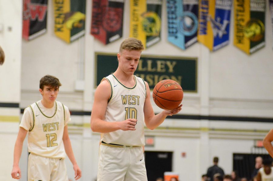 Tate Crane '20 takes a deep breath before shooting his free throw on Jan. 31. 