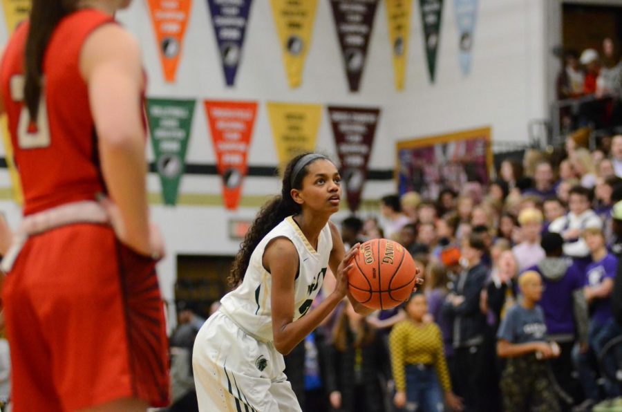 Meena Tate '23 takes a free throw on Jan. 31. 