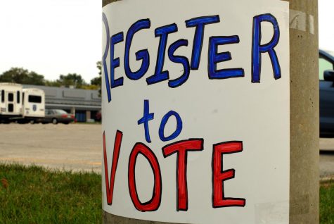 Iowa City South District Neighborhood Association hosts voter registration site