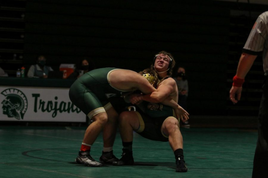 Brett Pelfrey '22 tries to throw his opponent on Jan. 21. 