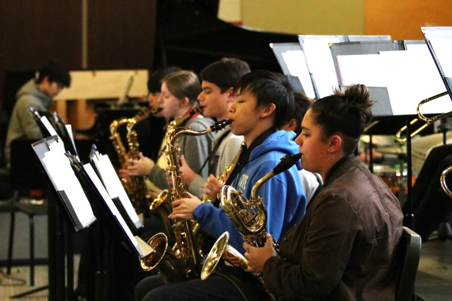 The Jazz Ensemble saxophone section during the Jazz Ensembles clinic. 
