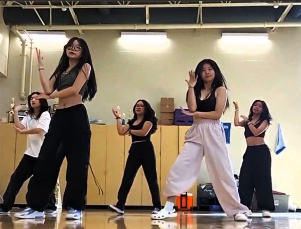 The Kpoppies dancing to “So Hot” by Blackpink. Back row: Abby Guo '25, Khue Hyunh '27 and Ankia Nguyen '25 in the back. Front row: Jasmine Tsang '26 and Angela Kim '28. 