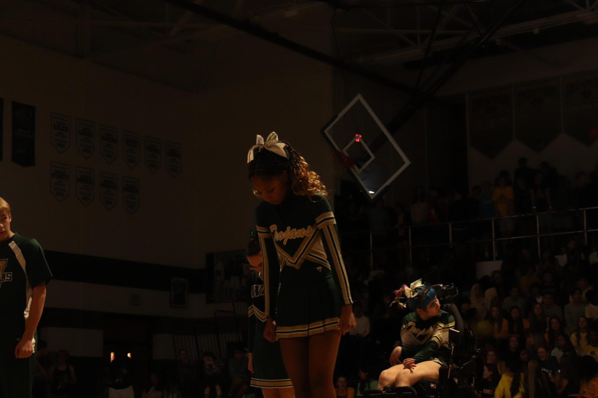Aaniyah Mallard '25 waits for music to begin. 