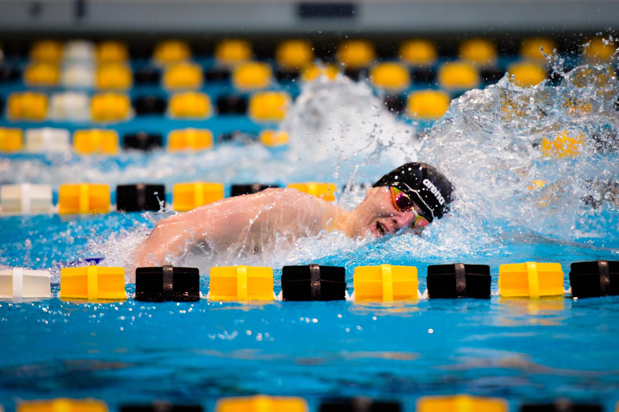 Hayden Hakes ’25 completes his 17th lap during the 500-
yard freestyle Feb. 15 at the IHSAA boys state swim meet.