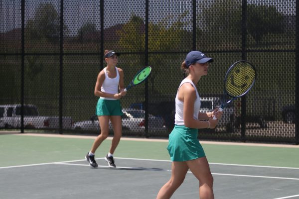 Navigation to Story: Girls tennis qualifies a doubles team for individual state tournament